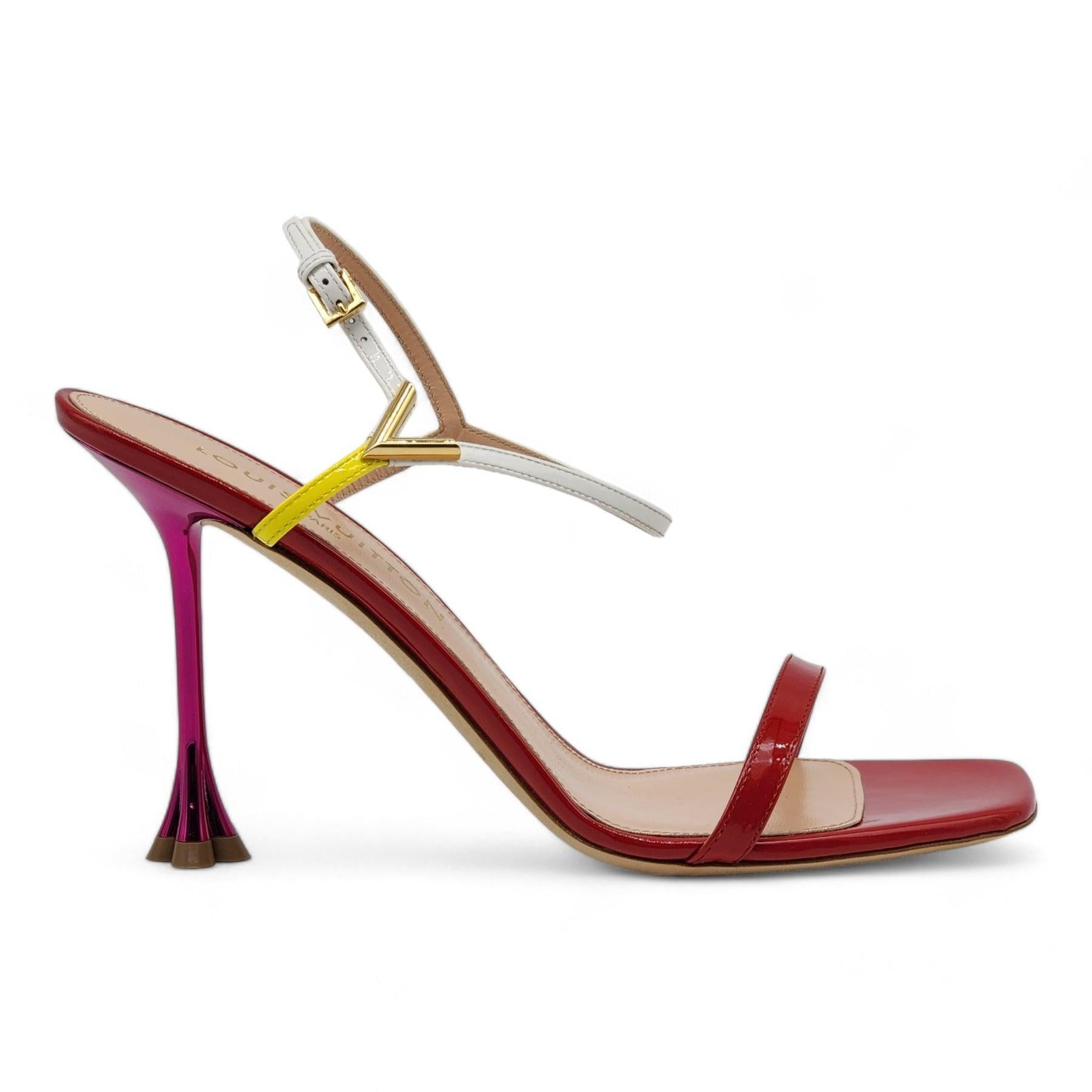 Red. 
Patent calf leather. 
Leather outsole. 
9.5 cm / 3.7-inch heel. 
V accessory. 
Monogram Flower-shaped heel. 
Made in Italy. 

Condition:
Brand new with box.