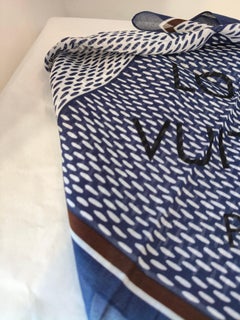 Louis Vuitton Vintage Blu Multicolored Scarf 55cm Unisex Accessory