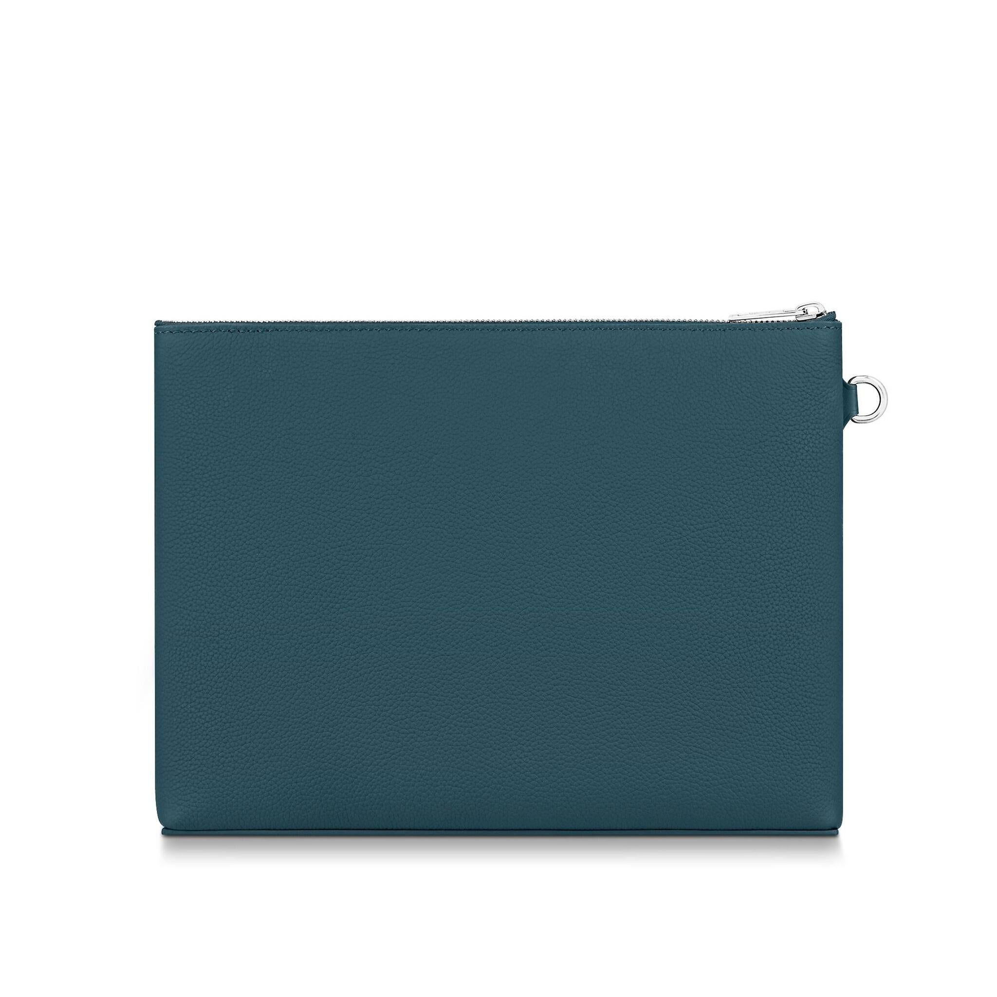 Louis Vuitton Blue Aerogram cowhide leather iPad sleeve In New Condition For Sale In Nicosia, CY