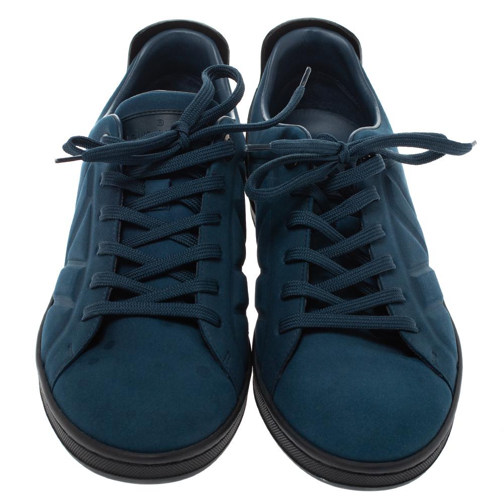 Louis Vuitton Blue/Black Suede and Leather Low Top Sneakers Size 40 In Good Condition In Dubai, Al Qouz 2