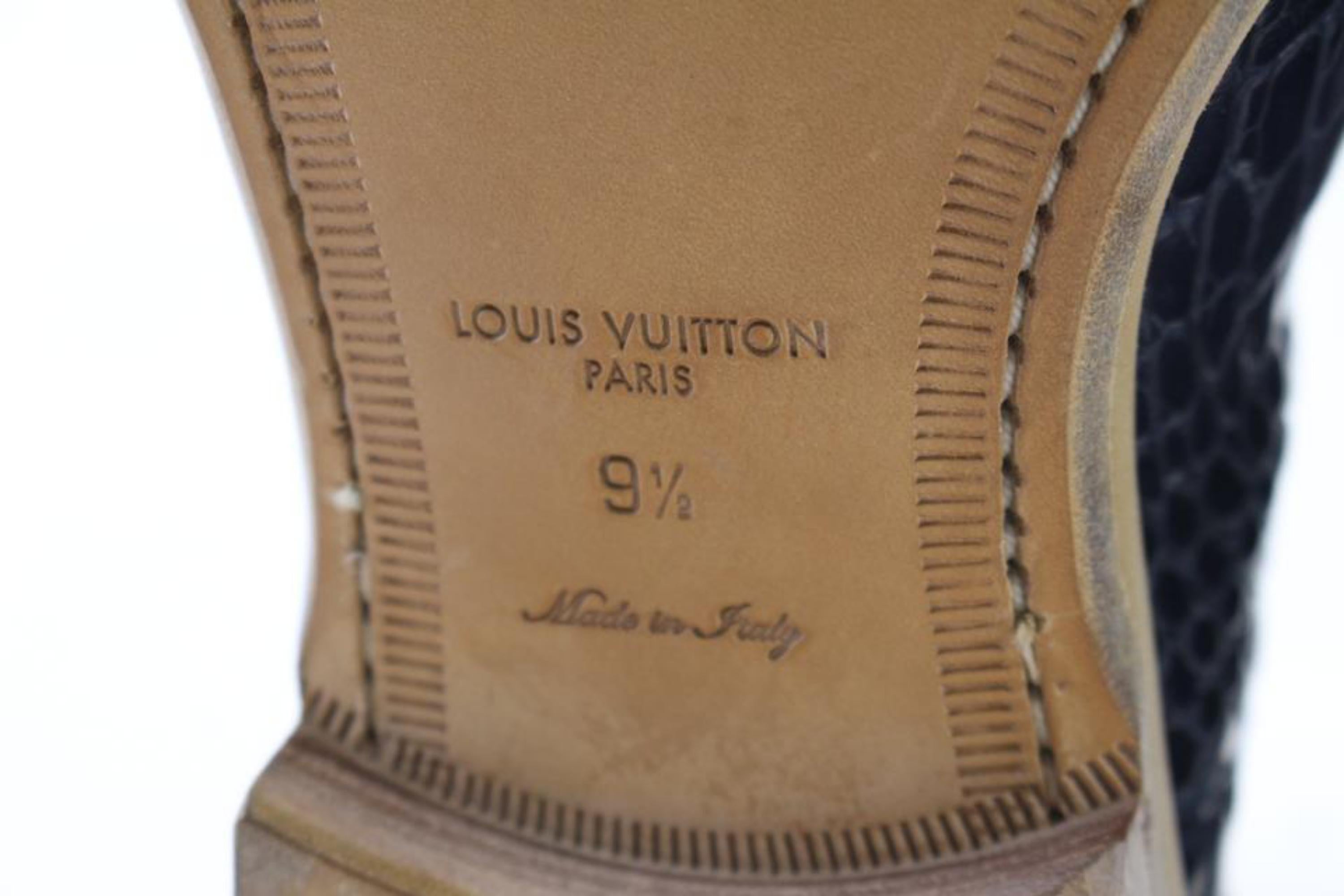 Louis Vuitton Blue Chelsea Alligator 22lr0701 Boots/Booties For Sale 3