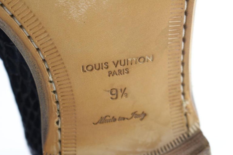 Louis Vuitton Blue Chelsea Alligator 22lr0701 Boots/Booties For Sale at  1stDibs  louis vuitton alligator shoes, louis vuitton chelsea boots  women's, lv chelsea boots