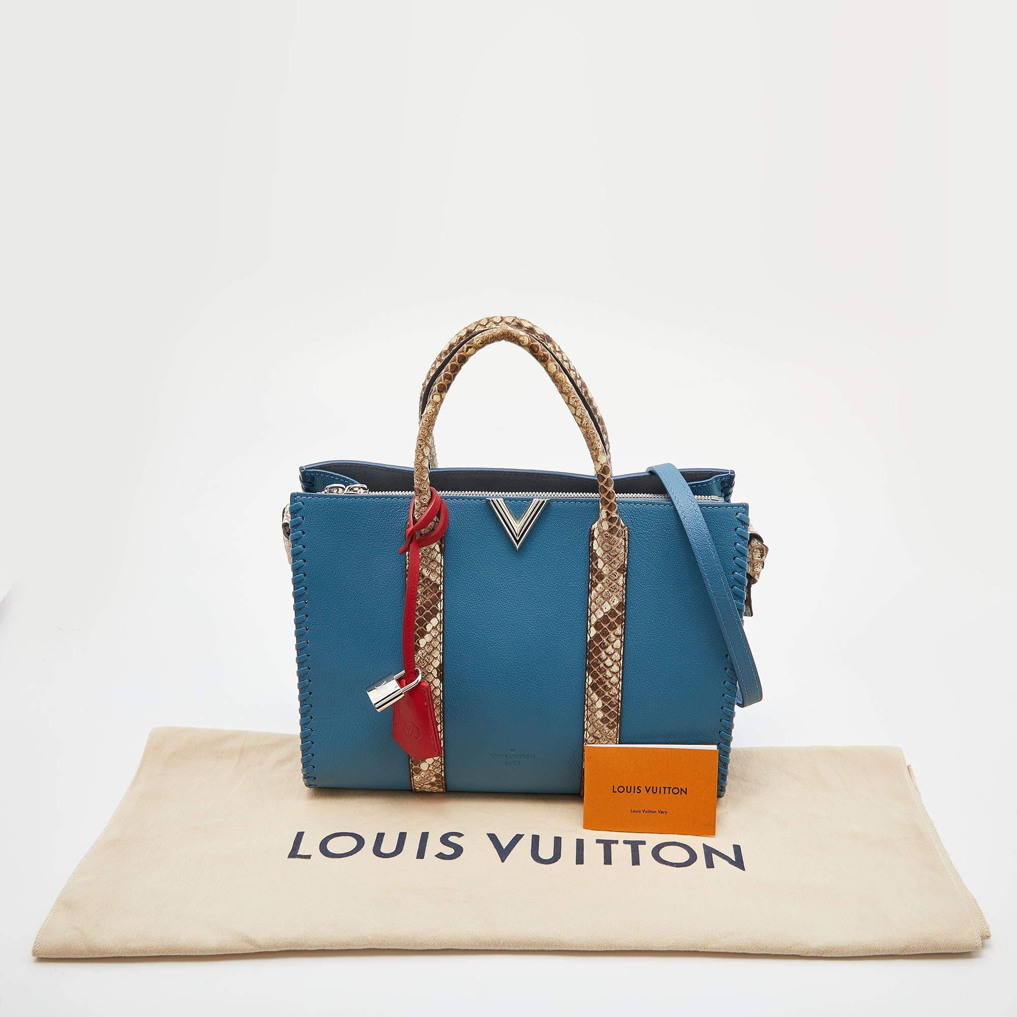 Louis Vuitton Blue Cuir Plume and Python Very Tote For Sale 9