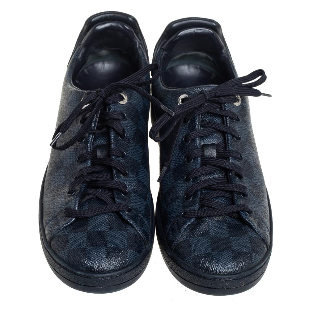 A great pair of sneakers like these Louis Vuitton ones have been missing from your wardrobe for a long time now! They come crafted from Damier cobalt canvas and leather, styled with round toes and lace-ups on the vamps, and endowed with comfortable