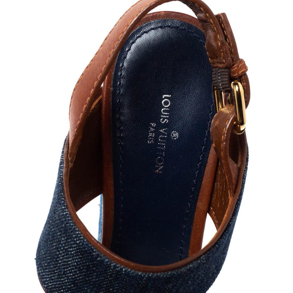 Louis Vuitton Blue Denim Ankle Strap Wedge Platform Sandals Size 37.5 In Excellent Condition In Dubai, Al Qouz 2