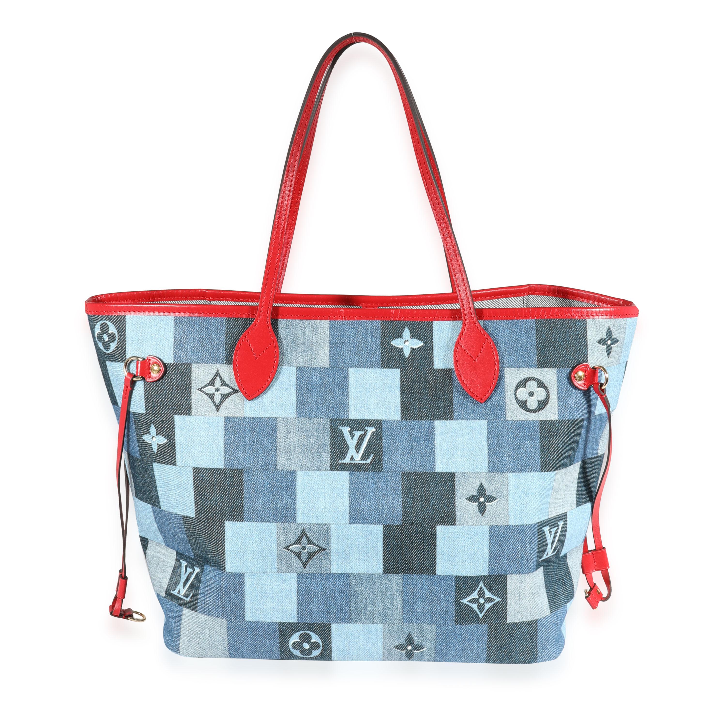 Listing Title: Louis Vuitton Blue Denim Monogram Patchwork Neverfull MM
SKU: 121831
Condition: Pre-owned 
Handbag Condition: Excellent
Condition Comments: Excellent Condition. No visible signs of wear.
Brand: Louis Vuitton
Model: Neverfull
Origin