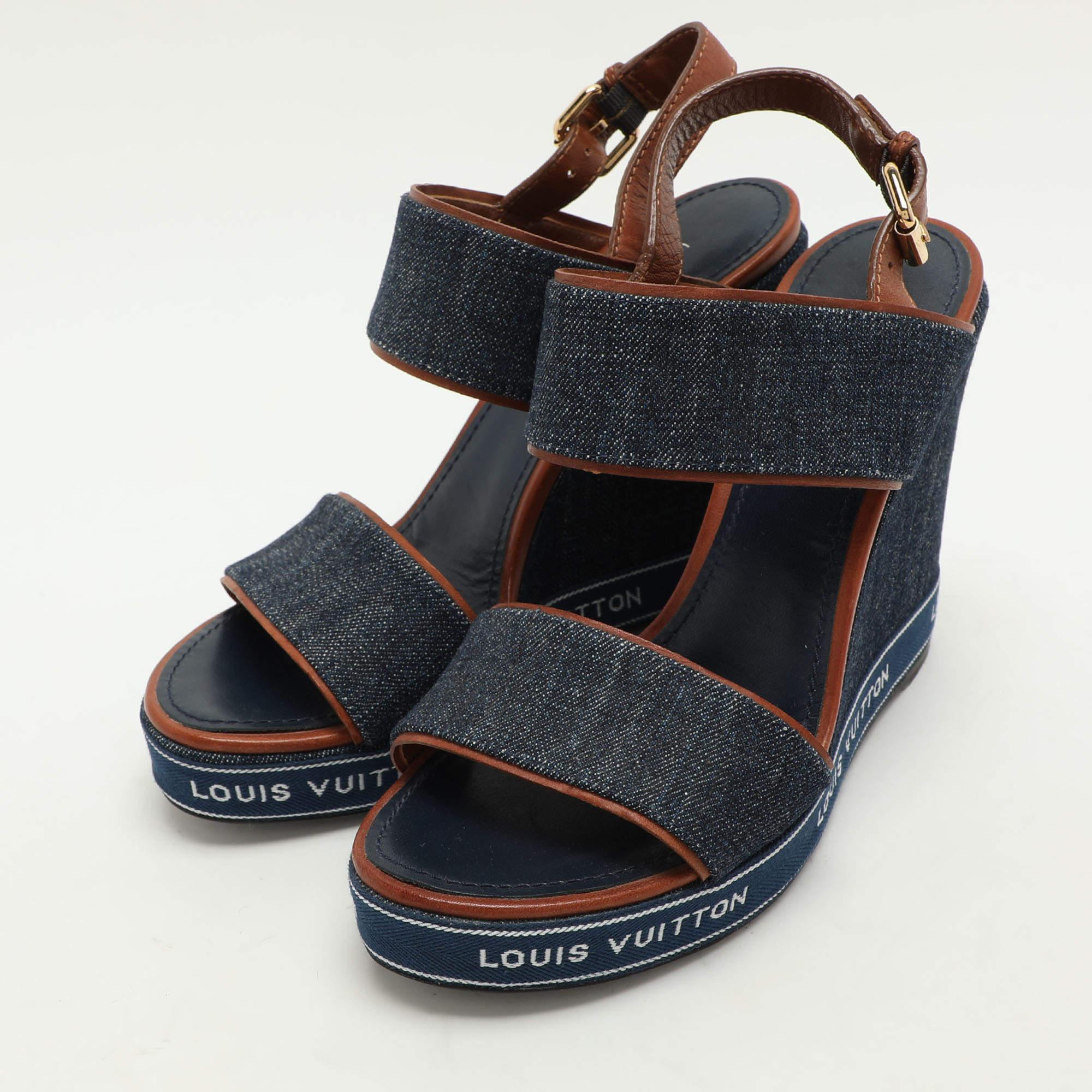 You can count on these designer sandals to complete a day to evening look. They are crafted beautifully and designed to offer the right fit and a comfortable lift.