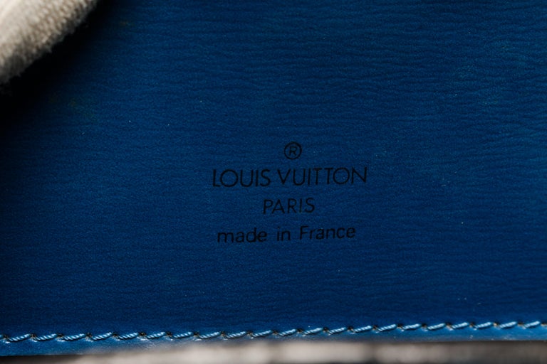 Louis Vuitton Blue Epi Cluny 6
