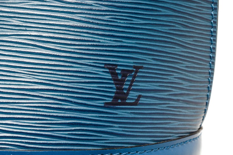 Louis Vuitton Blue Epi Cluny 2