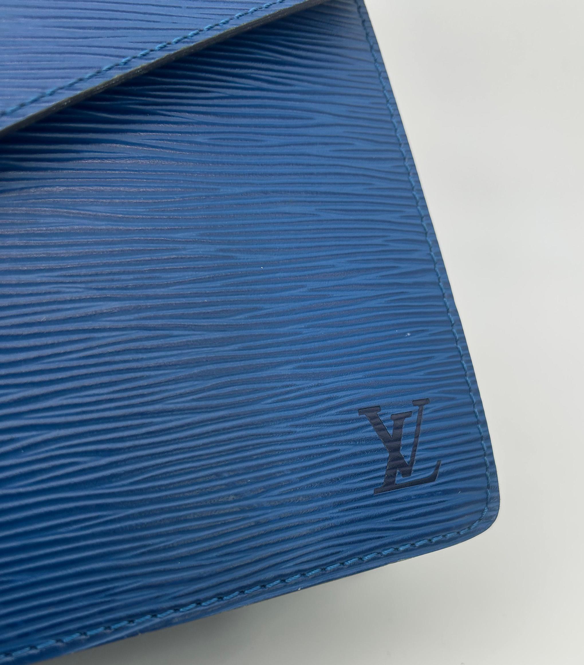 Sac Louis Vuitton Epi Condorde bleu en vente 1