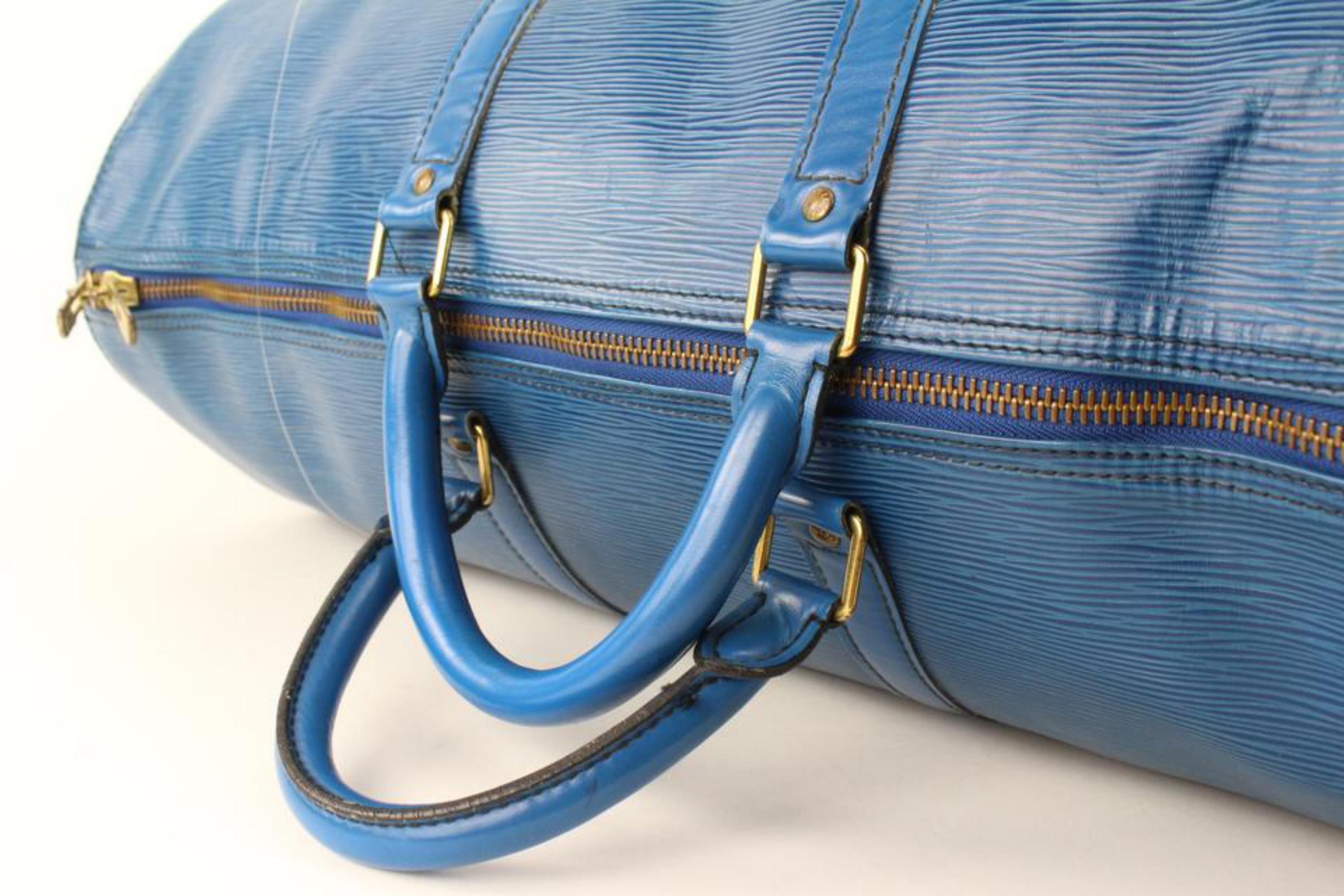 Sac à main Keepall 55 en cuir épi bleu de Louis Vuitton 113lv48 Bon état - En vente à Dix hills, NY