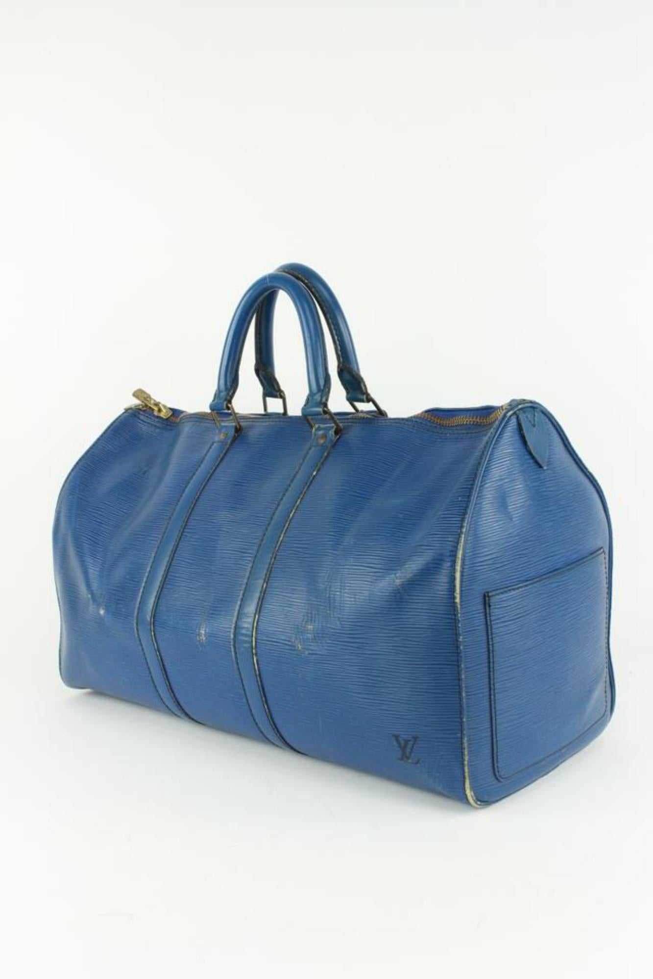 Louis Vuitton Sac Keepall Toledo 45 Boston Duffle Bag en cuir épi bleu 22LV106 en vente 7
