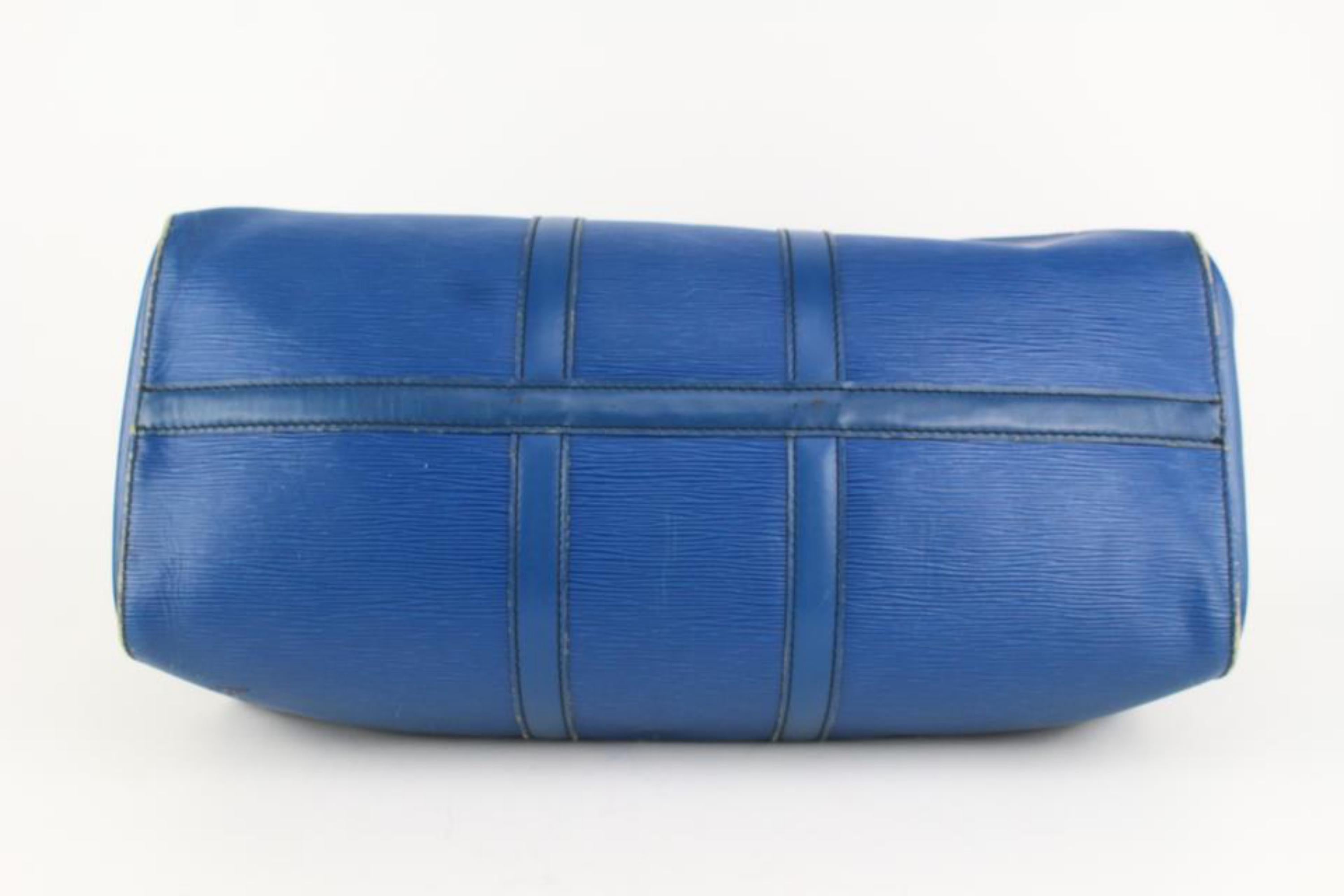 Louis Vuitton Sac Keepall Toledo 45 Boston Duffle Bag en cuir épi bleu 22LV106 État moyen - En vente à Dix hills, NY