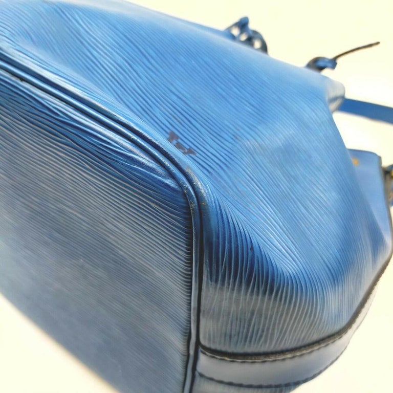 Louis Vuitton Blue Epi Leather Toledo Noe Petit Drawstring Bucket Hobo Bag  For Sale at 1stDibs