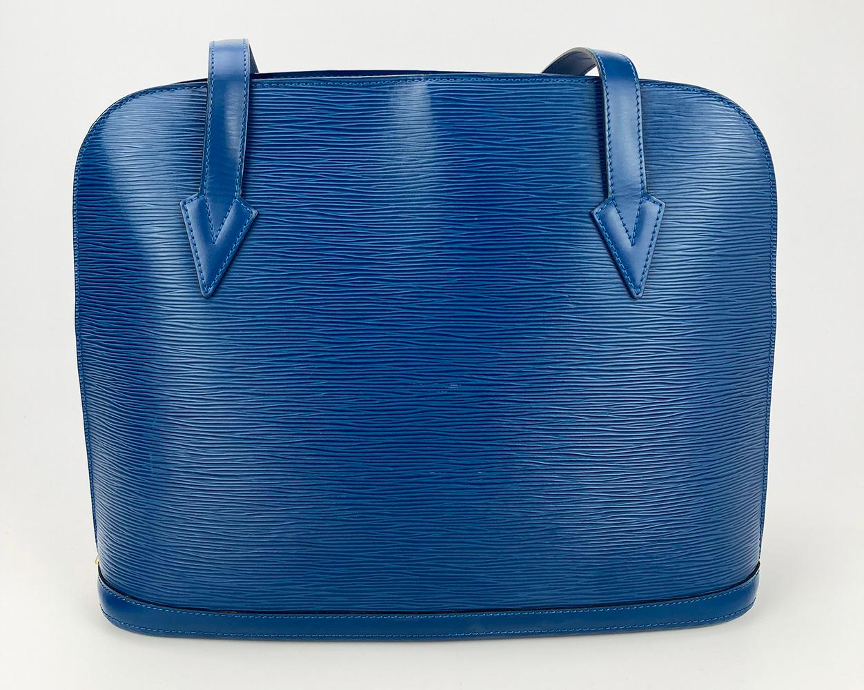 Louis Vuitton Bleu Epi Lussac Tote Pochette Portefeuille et Pochette à bijoux en vente 7