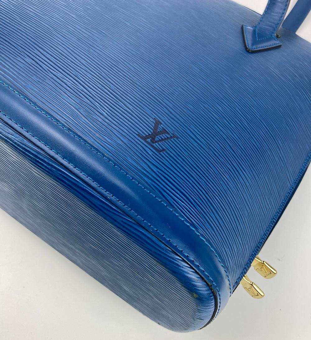 Blau Epi Lussac Tote Pochette Brieftasche und Schmuckbeutel von Louis Vuitton im Angebot 9