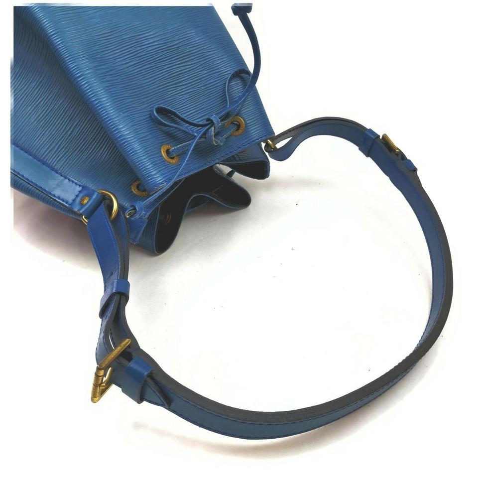 Louis Vuitton Bleu Epi Toledo Petite Noe Drawstring Bucket 861212 en vente 7