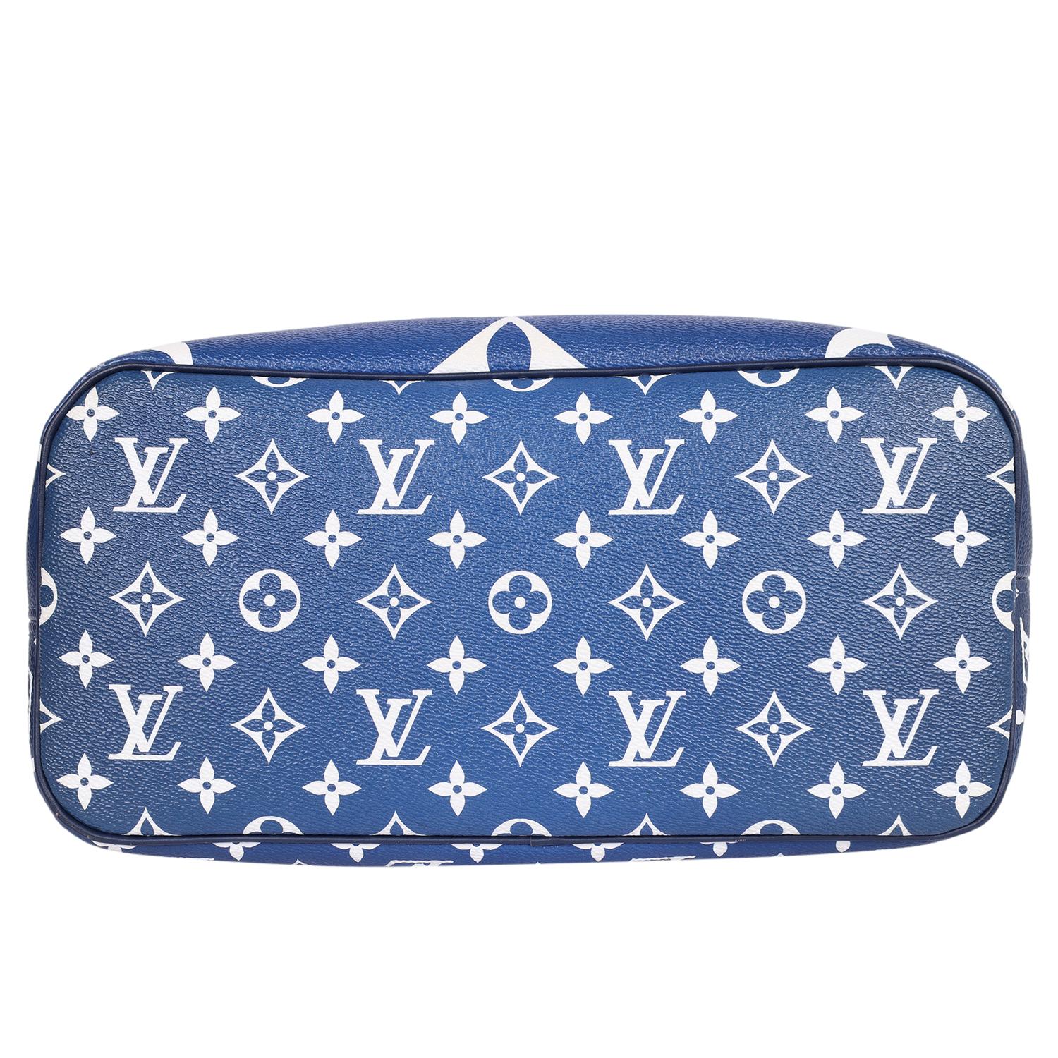 Louis Vuitton Blue Escale Giant Neverfull MM Tie Dye Tote Handle Shoulder Bag For Sale 7