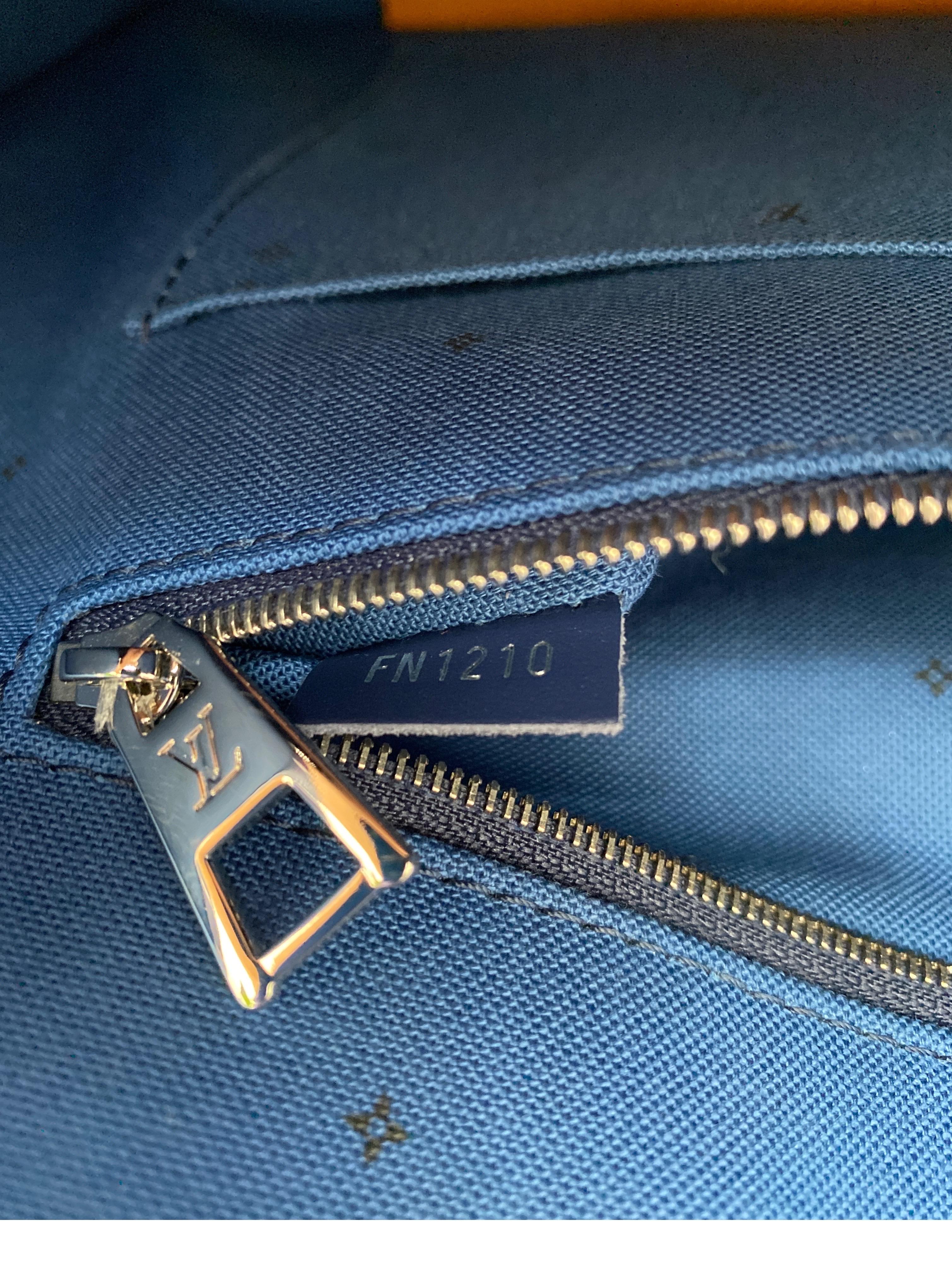 Blaue Escale On The Go Tasche von Louis Vuitton 8