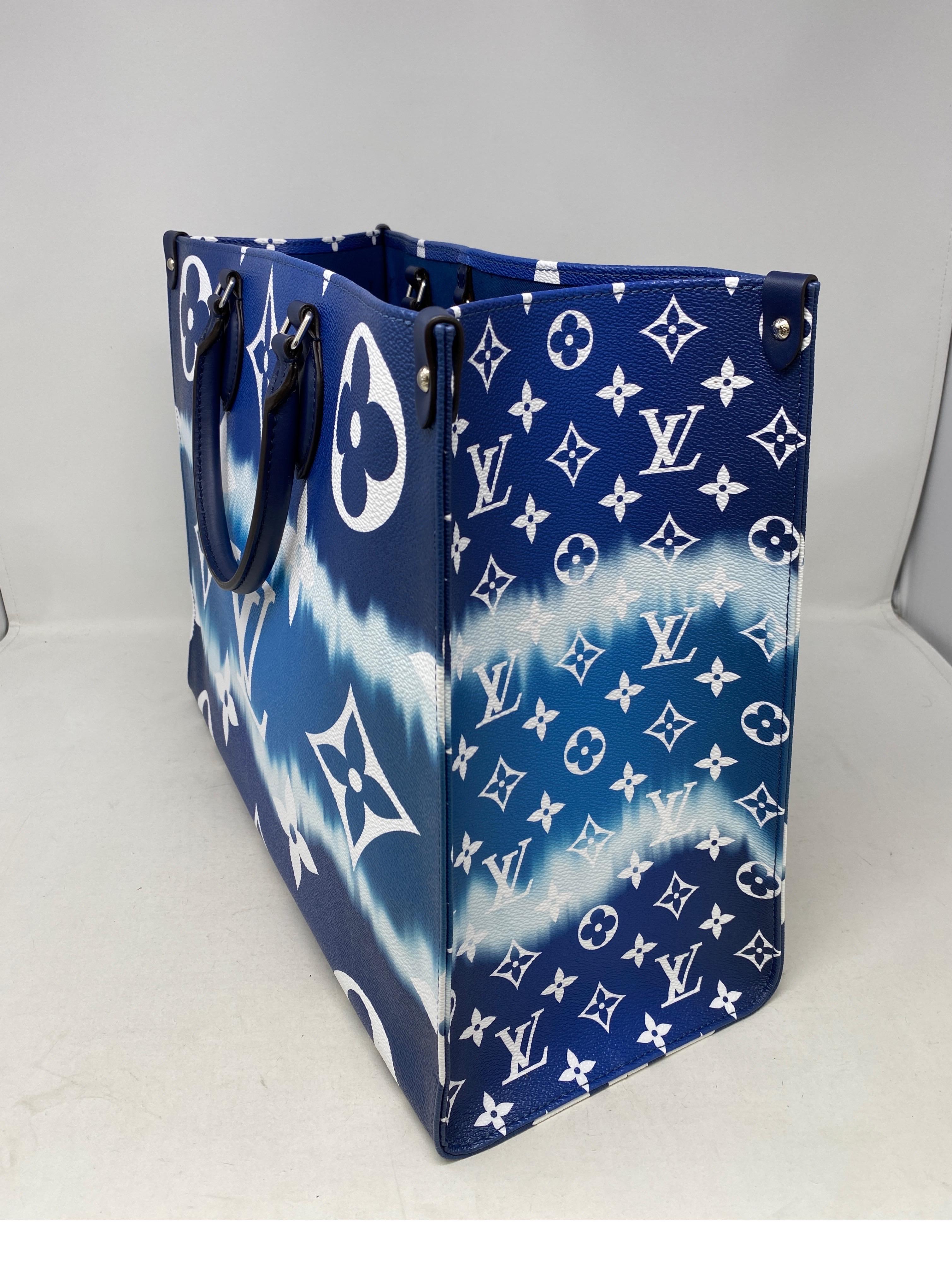 Blaue Escale On The Go Tasche von Louis Vuitton 12