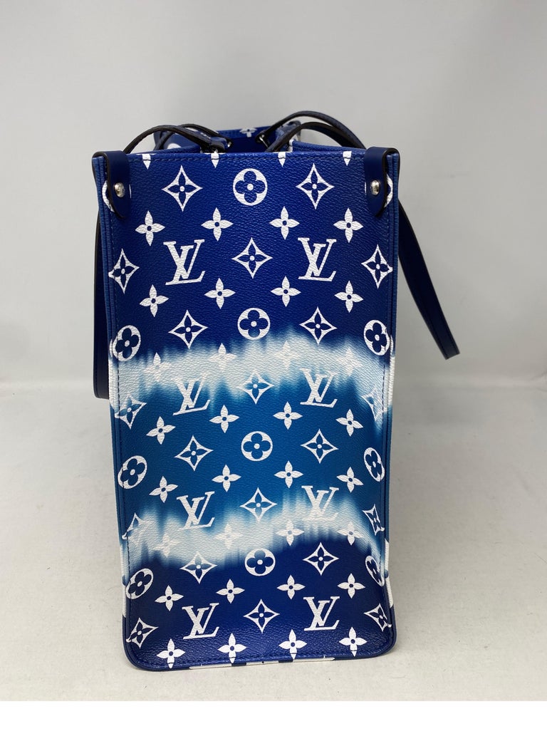lv on the go tote blue
