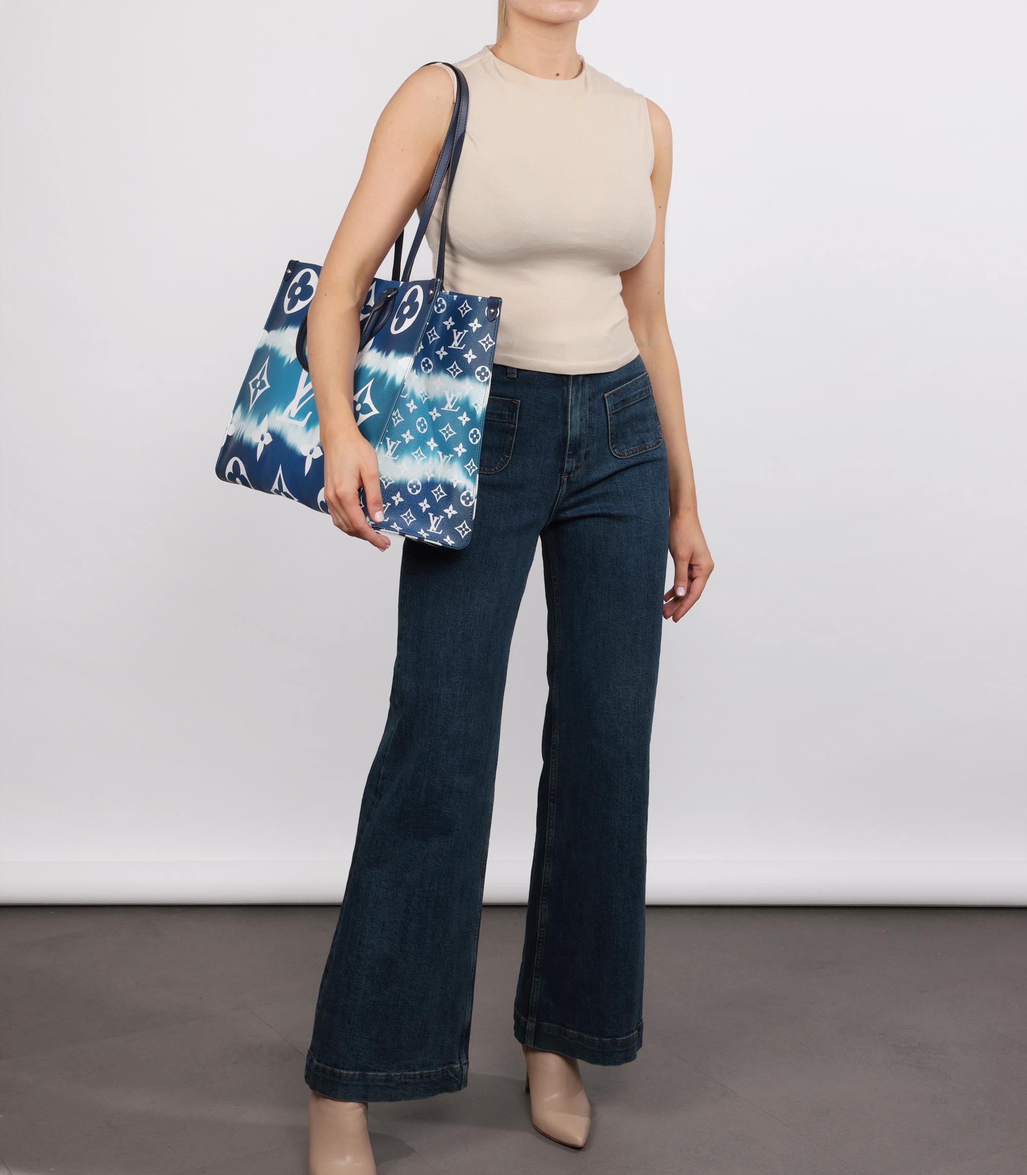 Louis Vuitton Blue Giant Monogram Coated Canvas & Calfskin Leather Escale Onthego GM

Product Details
Xupes Ref: HB5778
Brand: Louis Vuitton
Model: Onthego GM
Type: Tote, Shoulder
Serial Number: FN1200
Age: 2020
Accompanied By: Louis Vuitton Dust