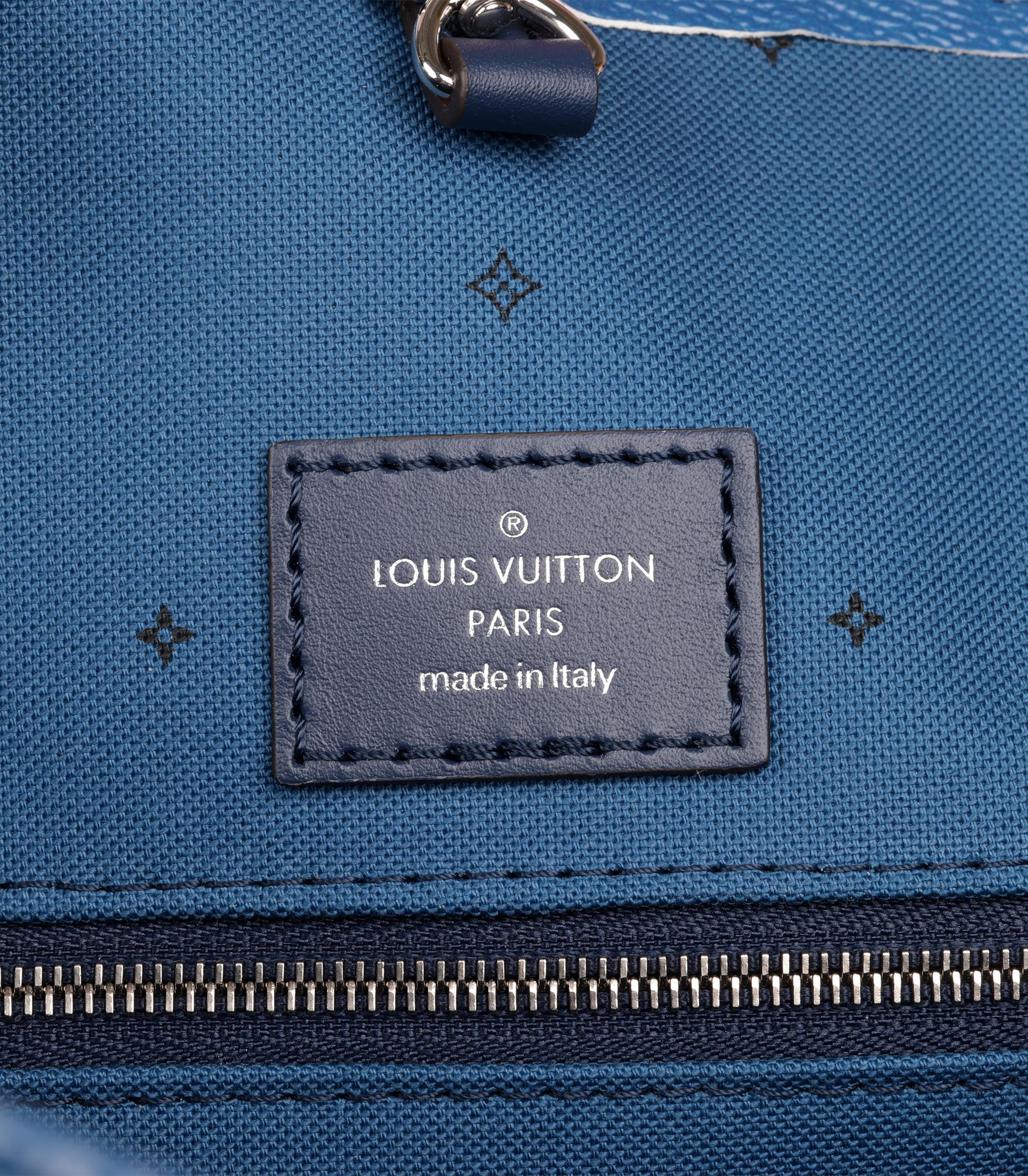 Louis Vuitton Blue Giant Monogram Coated Canvas Onthego GM For Sale 5