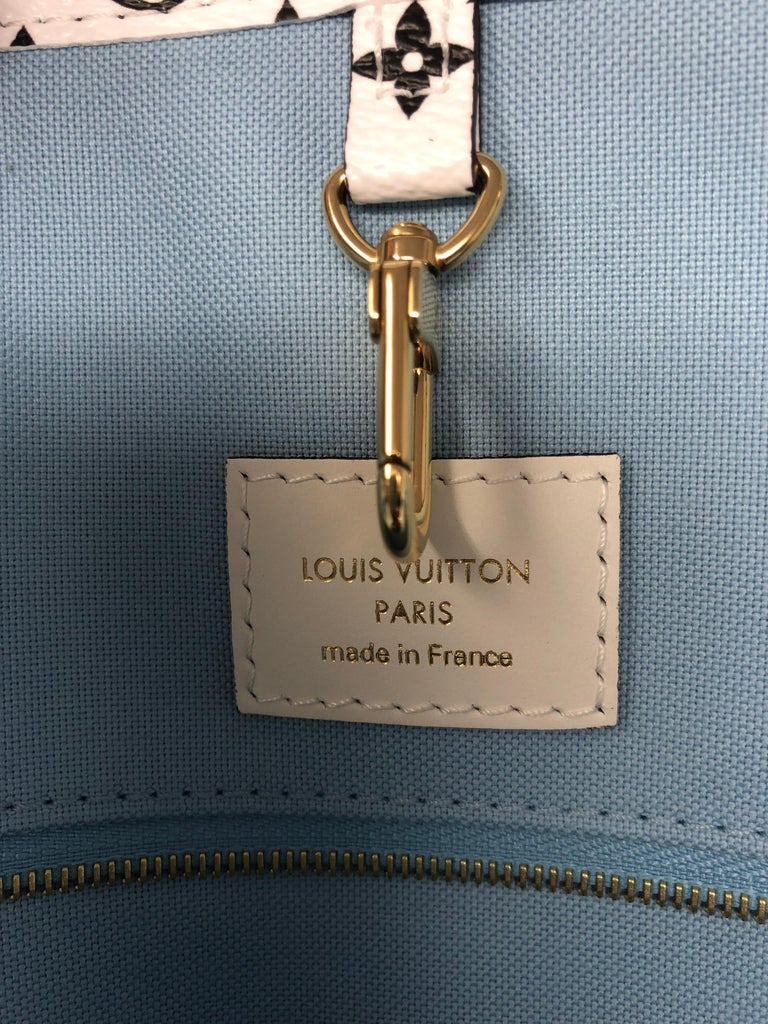 Louis Vuitton, Bags, Louis Vuitton Onthego Giant Flower Monogram Blue  White Santa Monica Resort Bag