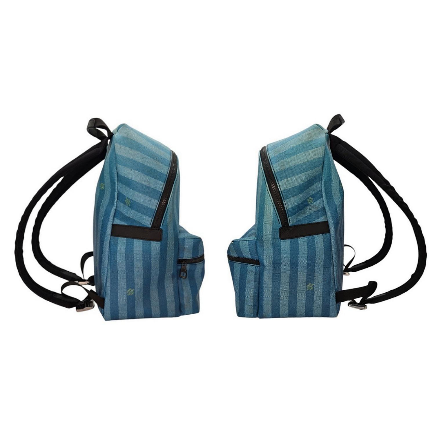 Women's or Men's Louis Vuitton Blue Gradient Damier Stripes Discovery Backpack For Sale