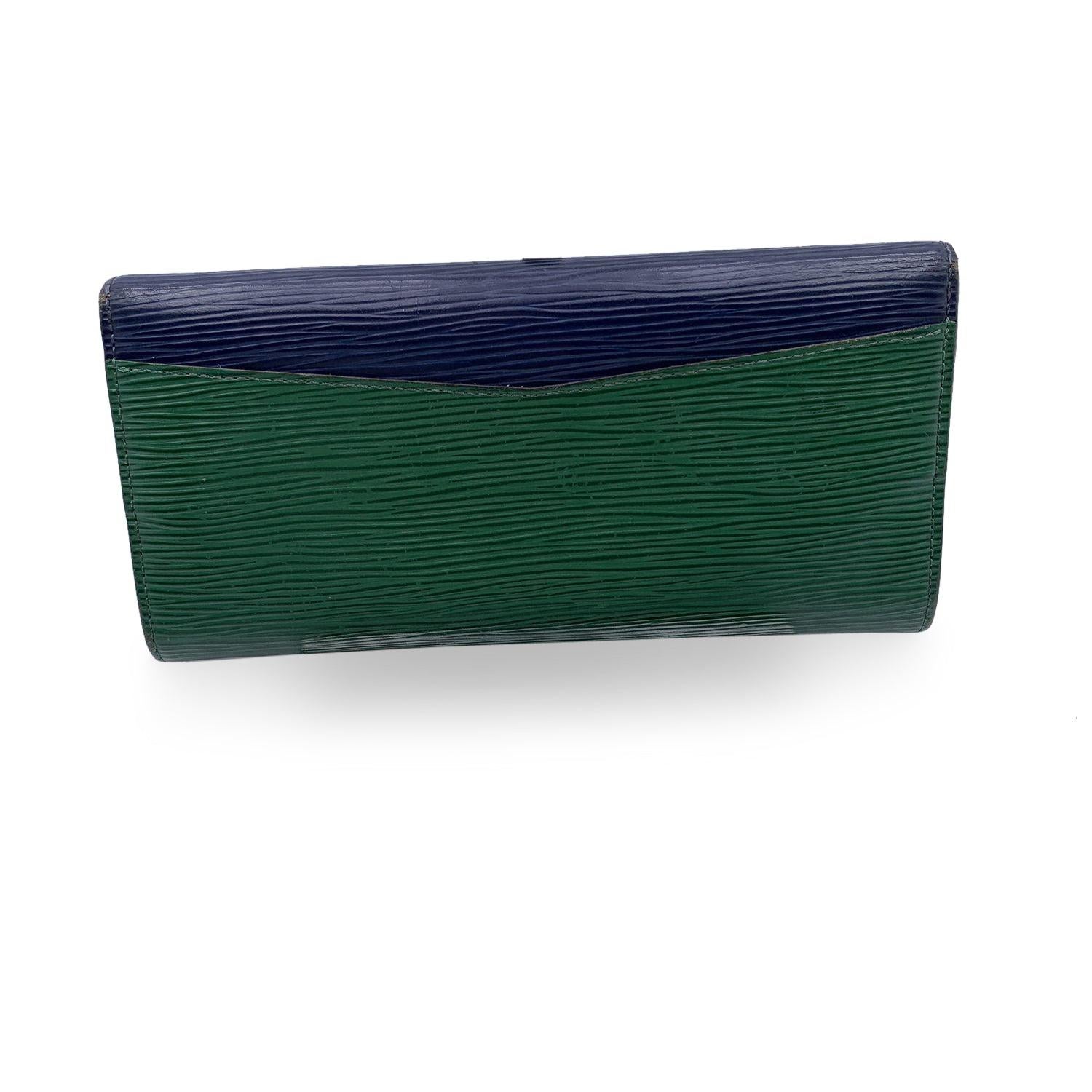 Louis Vuitton Blue Green Tricolor Epi Leather Flore Continental Wallet In Good Condition In Rome, Rome