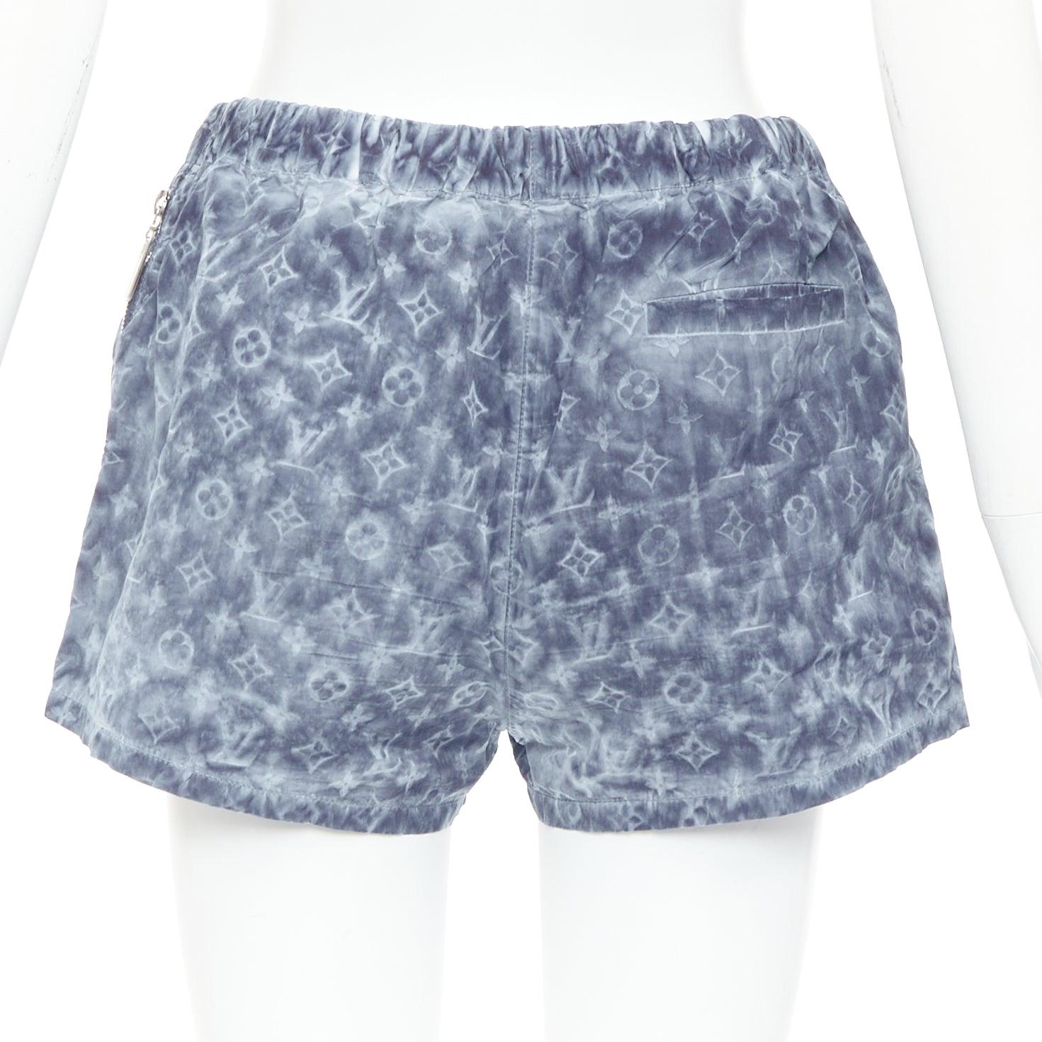 Short LOUIS VUITTON bleu gris tie dye imprimé monogramme effet pochoir FR36 S Pour femmes en vente