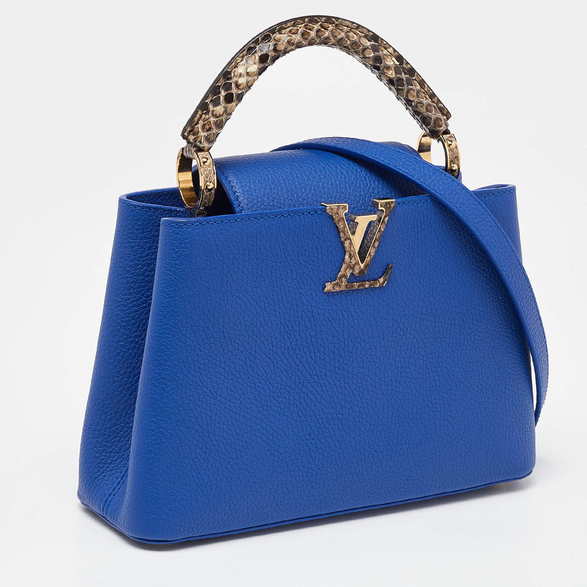 Louis Vuitton's creations are popular owing to their high style and functionality. This Capucines bag, like all the other handbags, is durable and stylish. Exuding a fine finish, the bag is designed to give a luxurious experience. The interior has