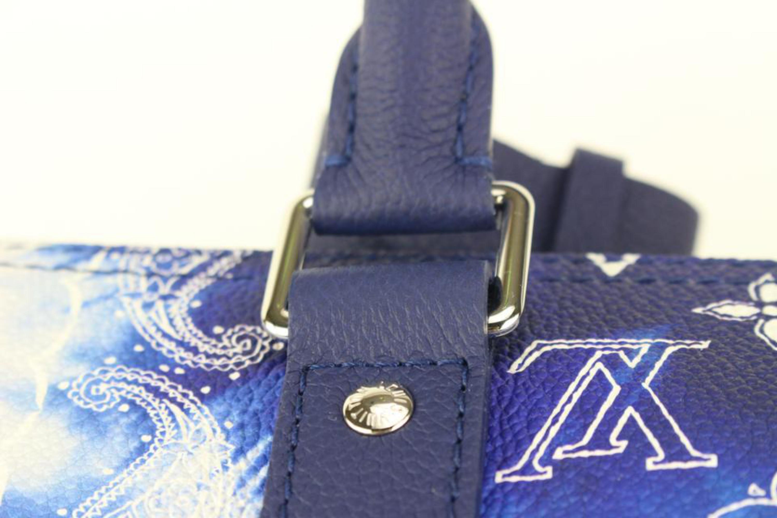 Louis Vuitton Blue Leather Bandana Keepall Bandouliere 55 Duffle 5577lk67s In New Condition For Sale In Dix hills, NY