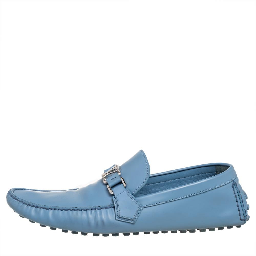 Loafers like these ones from Louis Vuitton are worth every penny because they epitomize both comfort and style. Crafted from blue leather, they carry neat stitch detailing and the signature LV on the uppers. Complete with leather insoles, this pair