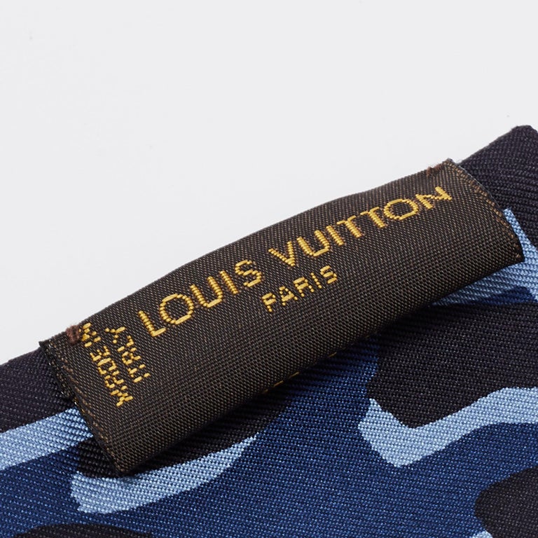 Louis Vuitton Blue Leopard Print Silk Bandeau Scarf at 1stDibs