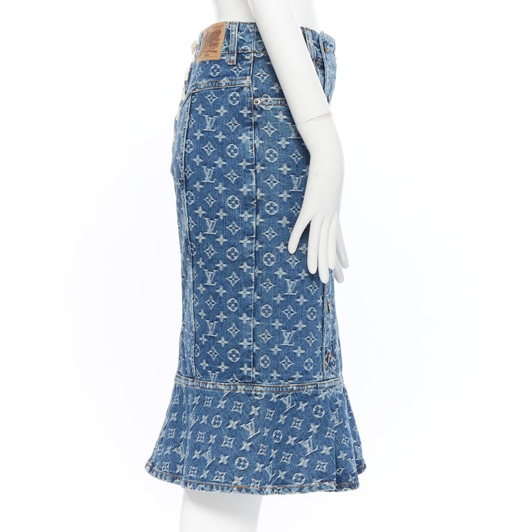 Louis Vuitton Monogram Flower Tile Pocket Mini Skirt Blue. Size 34