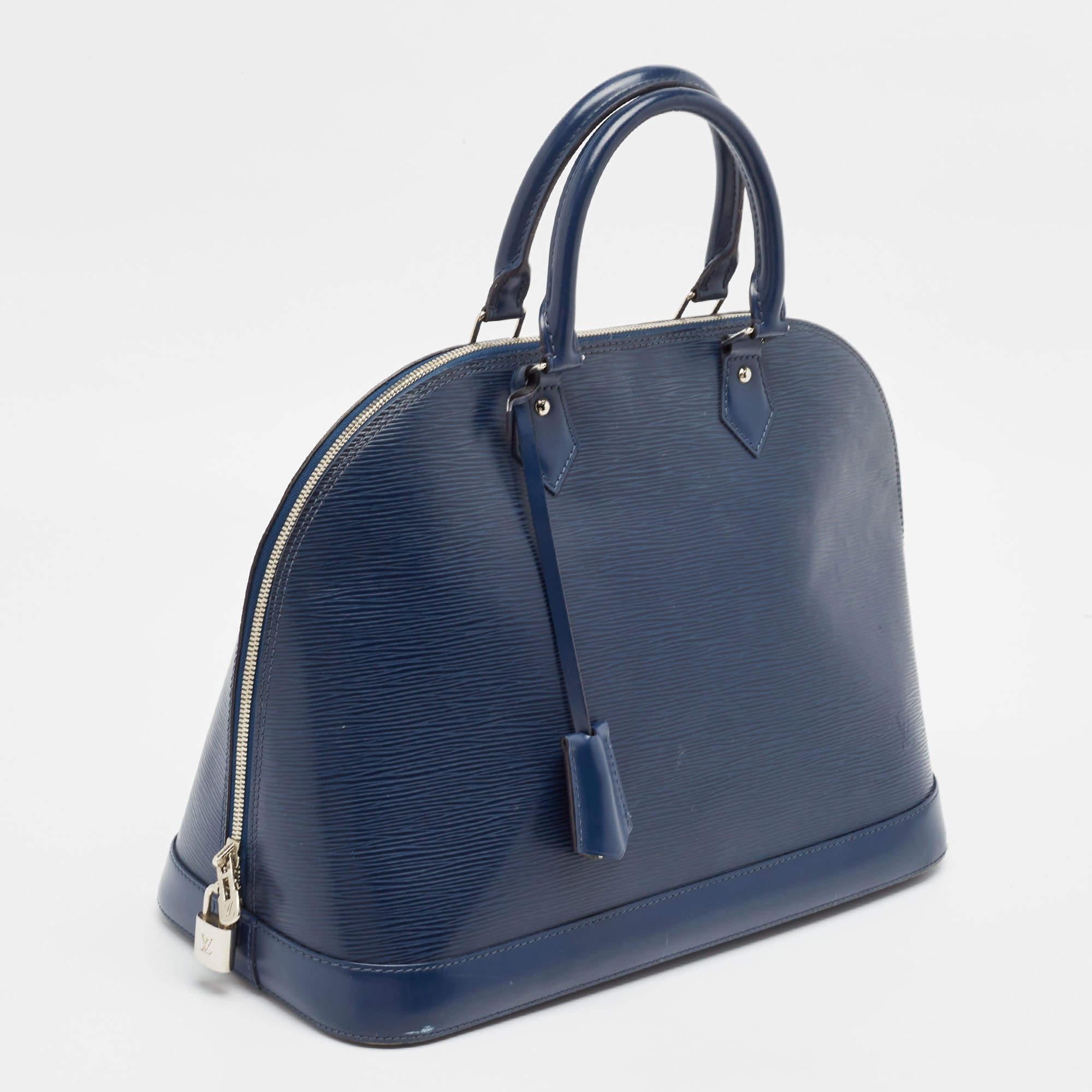 Louis Vuitton Blue Marine Epi Leather Alma GM Bag In Good Condition For Sale In Dubai, Al Qouz 2