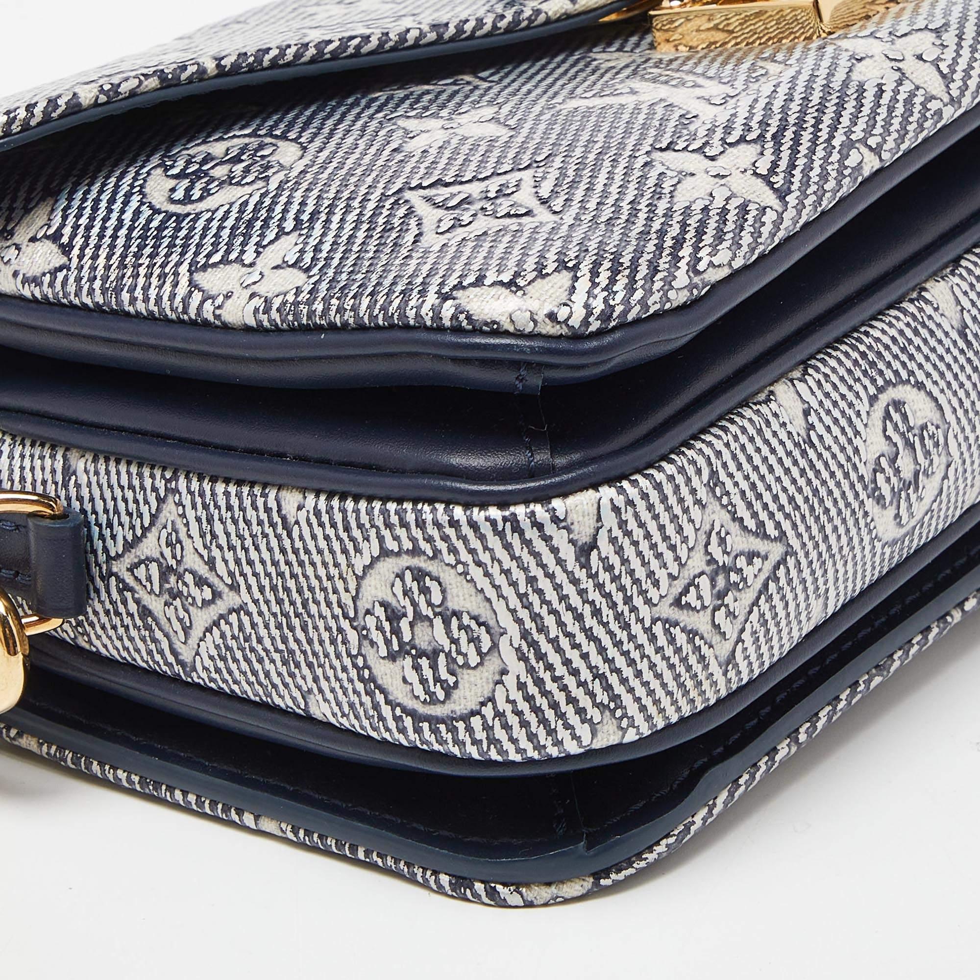 Women's Louis Vuitton Blue Monogram Canvas Pochette Metis East West Bag For Sale