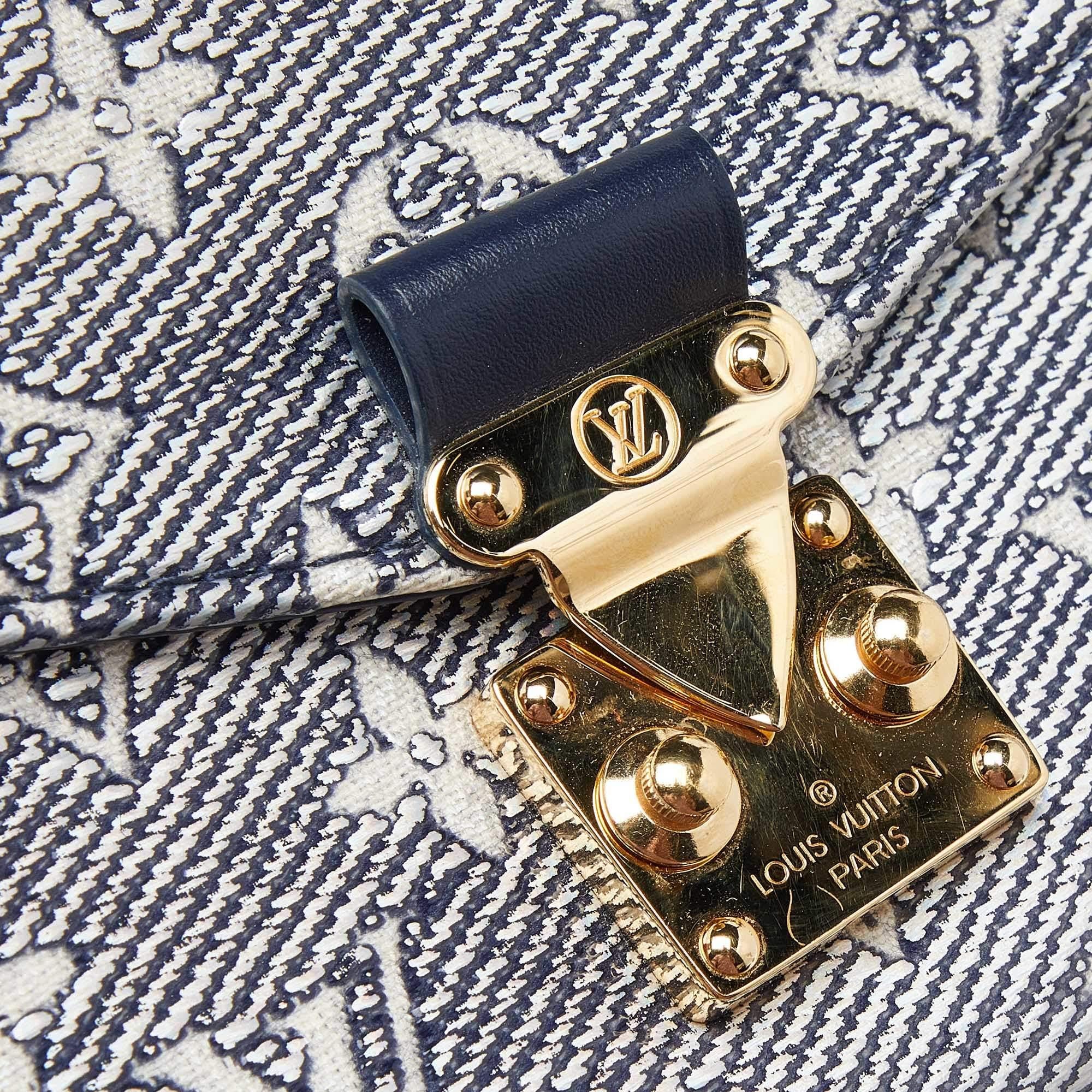 Louis Vuitton Blue Monogram Canvas Pochette Metis East West Bag For Sale 4