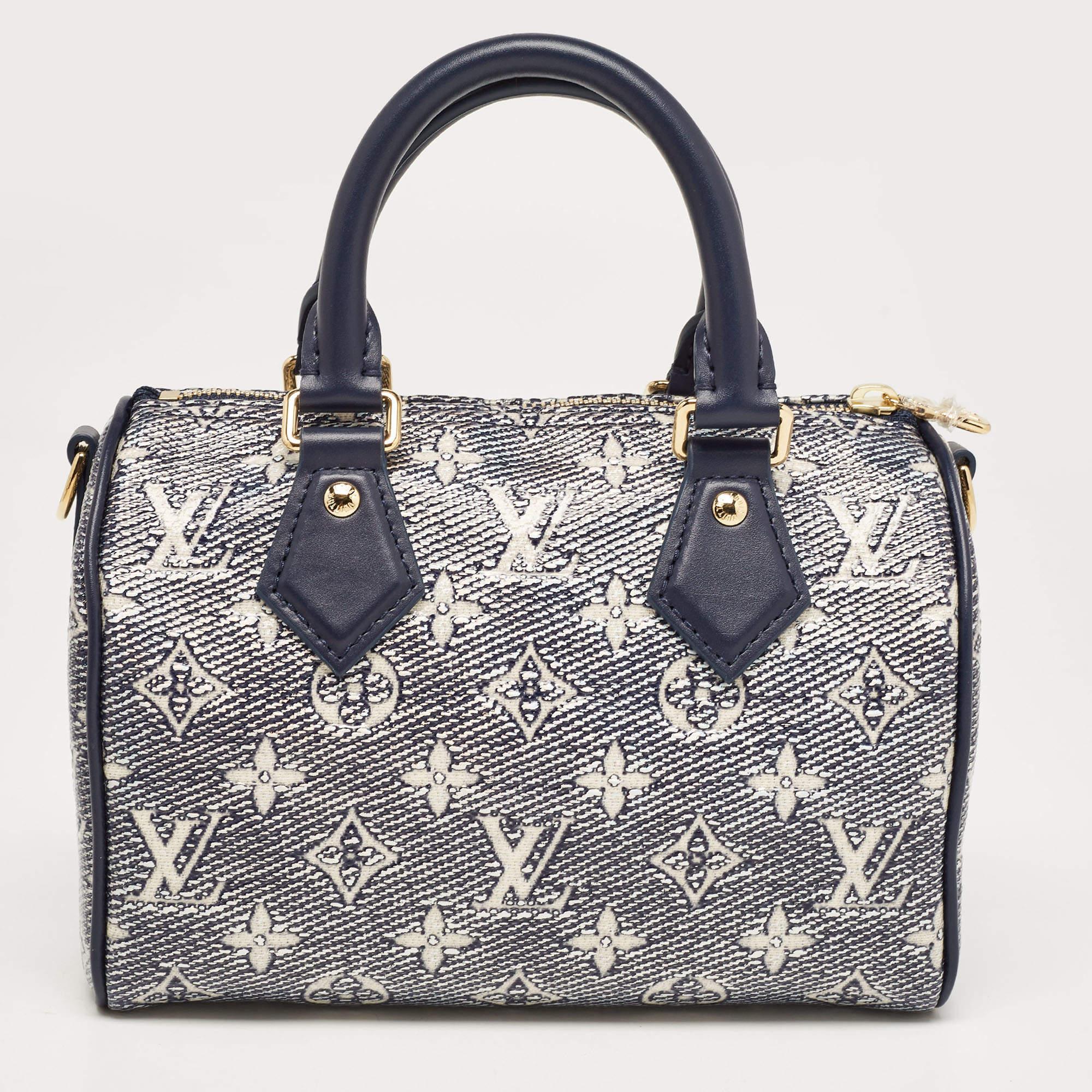 A classic handbag comes with the promise of enduring appeal, boosting your style time and again. This Louis Vuitton Speedy Bandouliere 20 is one such creation. It’s a fine purchase.

Includes: detachable strap, Original Dustbag, Original Box

