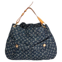 LOUIS VUITTON blaue MONOGRAM DENIM DAILY GM Hobo Umhängetasche