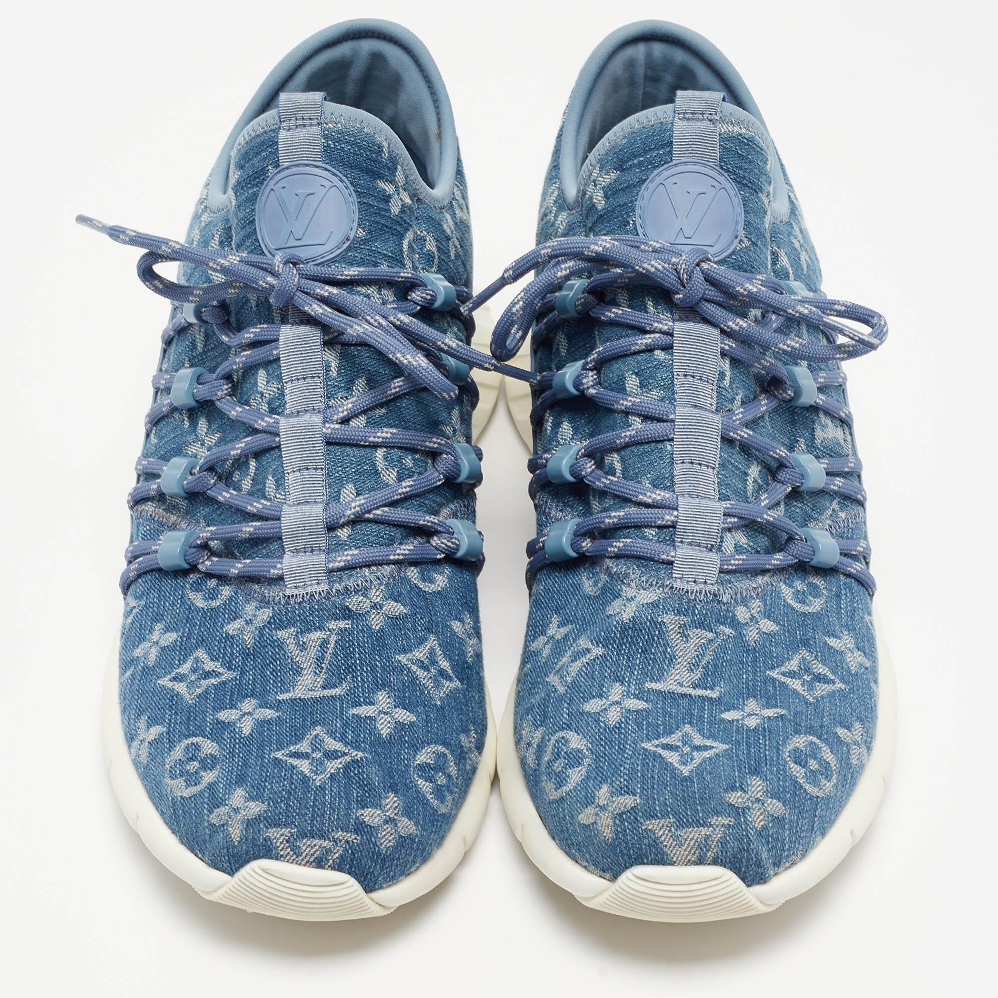 Designed to elevate your style quotient and give you comfort at the same time, these Louis Vuitton sneakers are crafted using the best materials. Pair them with your casuals for a cool look.