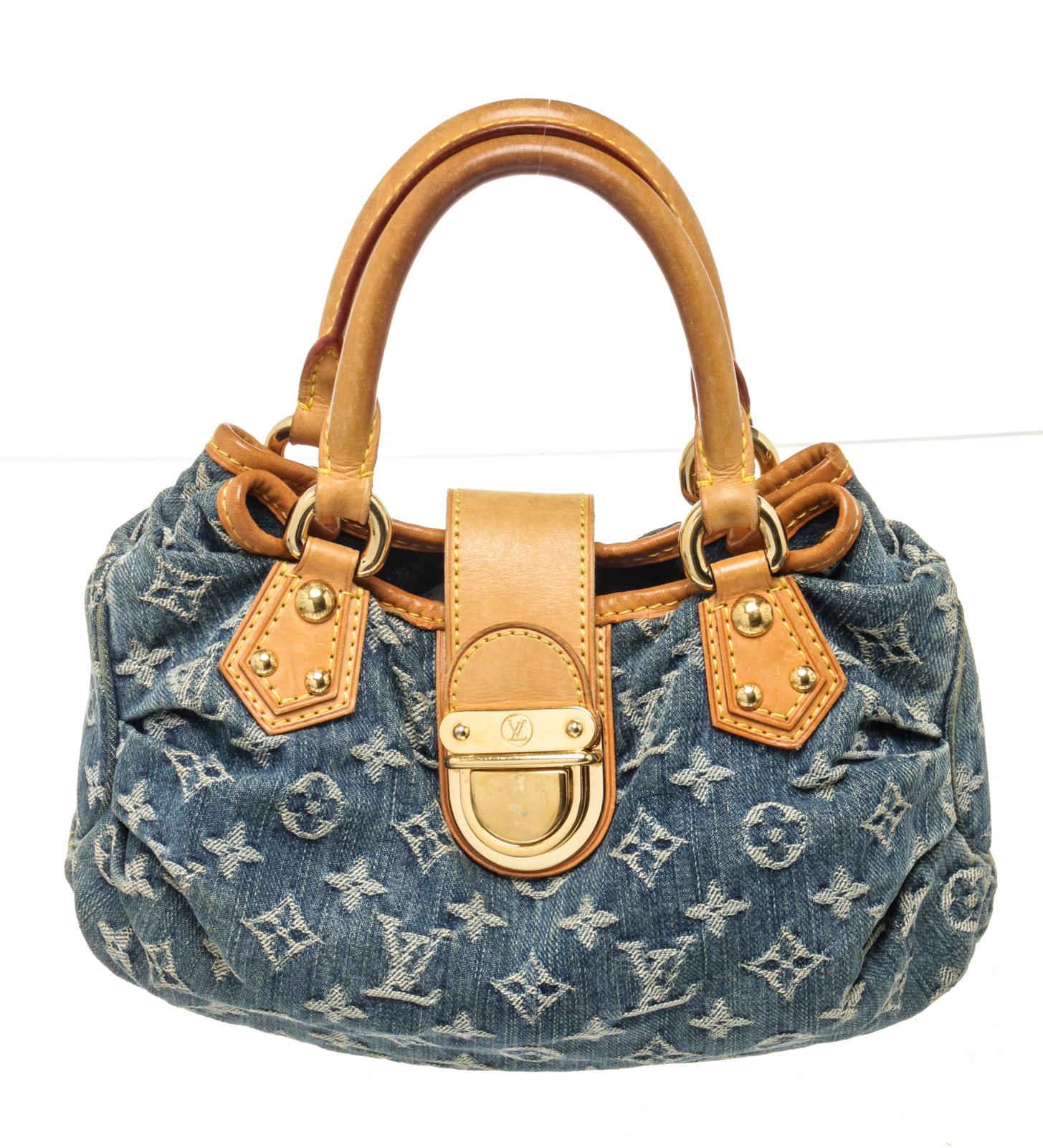 Blaue Monogrammierte Denim-Mini-Plissee-Handtasche von Louis Vuitton (Grau) im Angebot