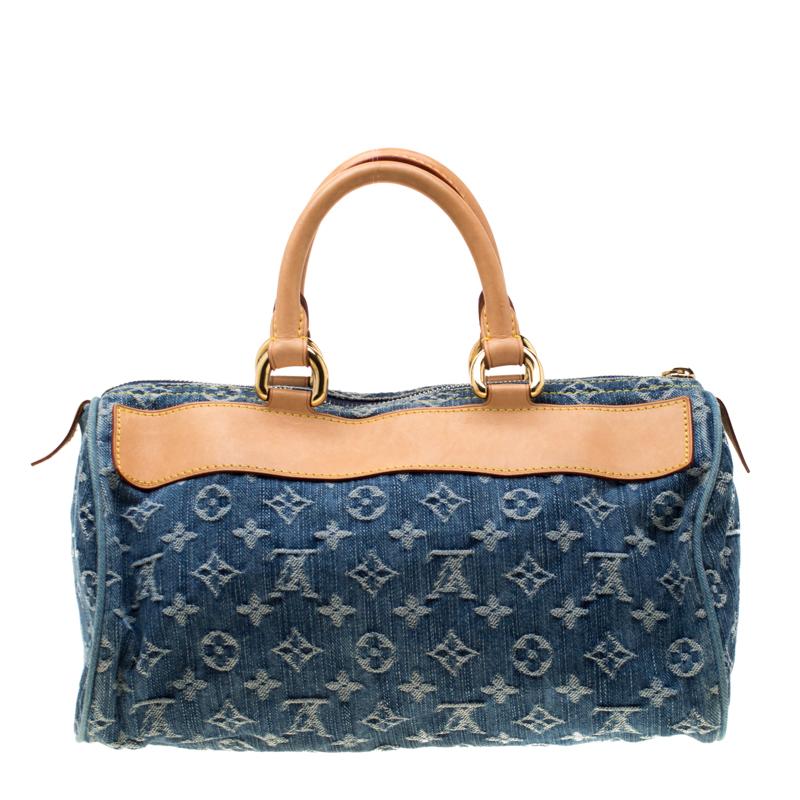 This limited edition Louis Vuitton Neo Speedy is a must have. A traditional style that takes you back to the 1960’s, Speedy was one of the first bags made by Louis Vuitton for everyday use. Crafted from denim in their classic Monogram print, the bag