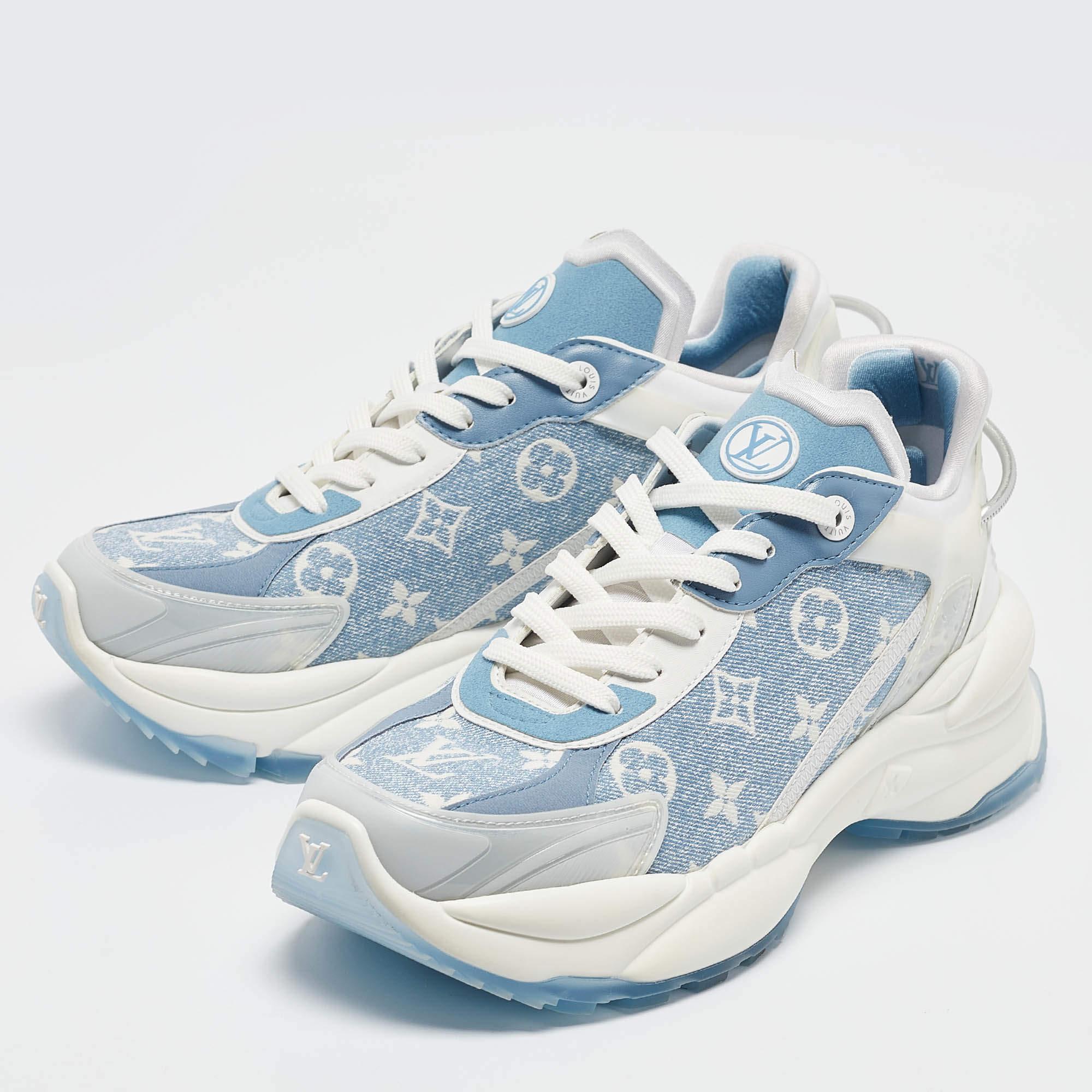 Coming in a classic silhouette  these designer sneakers are a seamless combination of luxury  comfort  and style. These sneakers are finished with signature details and comfortable insoles.