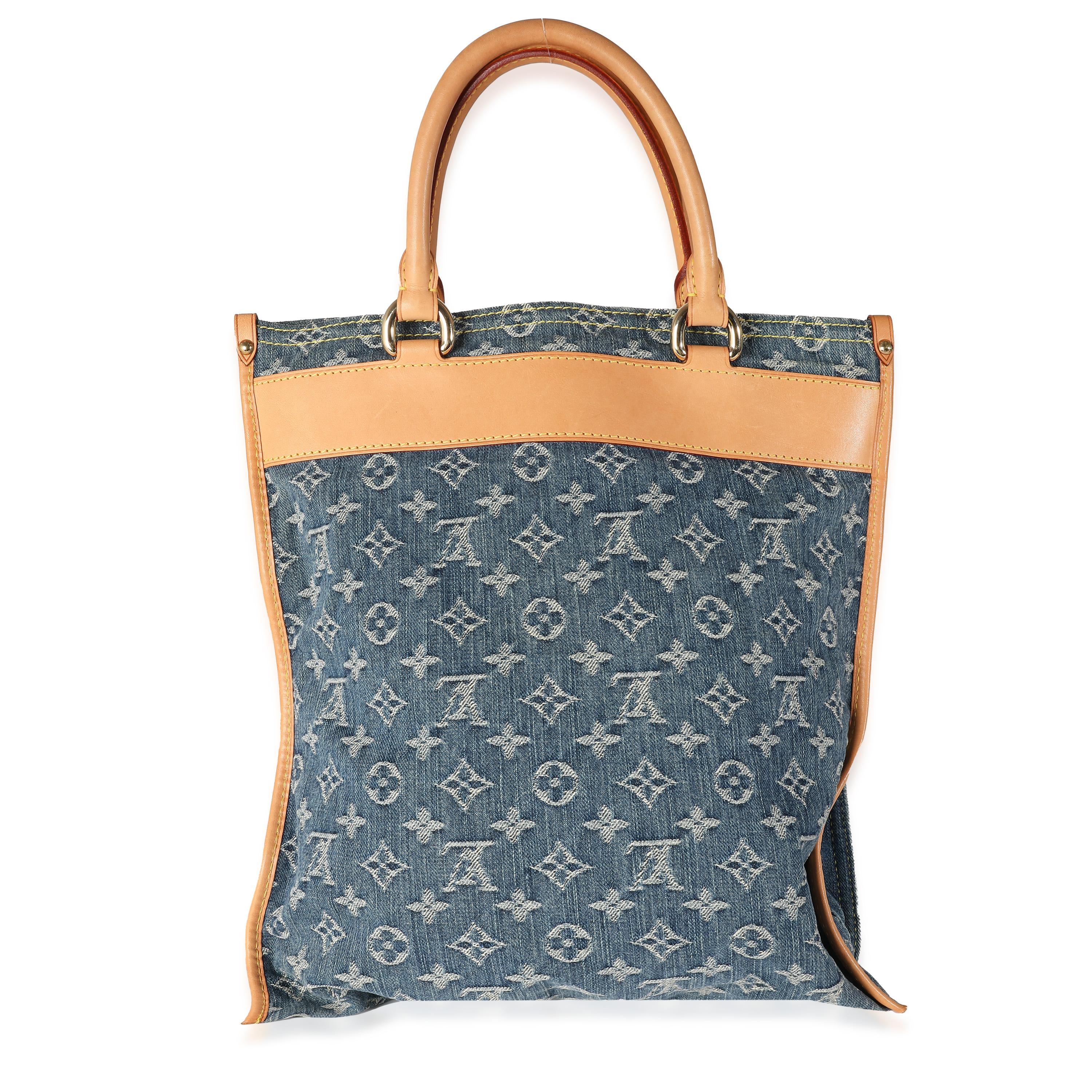 Listing Title: Louis Vuitton Blue Monogram Denim Sac Plat
SKU: 141012
Condition: Pre-owned 
Handbag Condition: Very Good
Condition Comments: Item is in very good condition with minor signs of wear. Watermarks and scuffing along leather. Scuffing