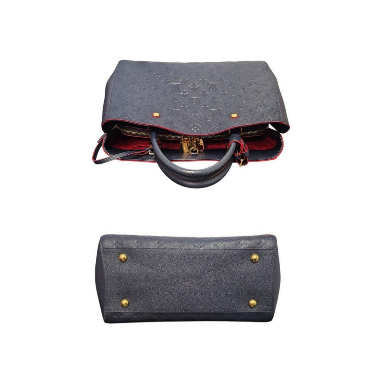 Louis Vuitton Blau Monogram Empreinte Leder Montaigne MM Top Handle Tasche im Angebot 2