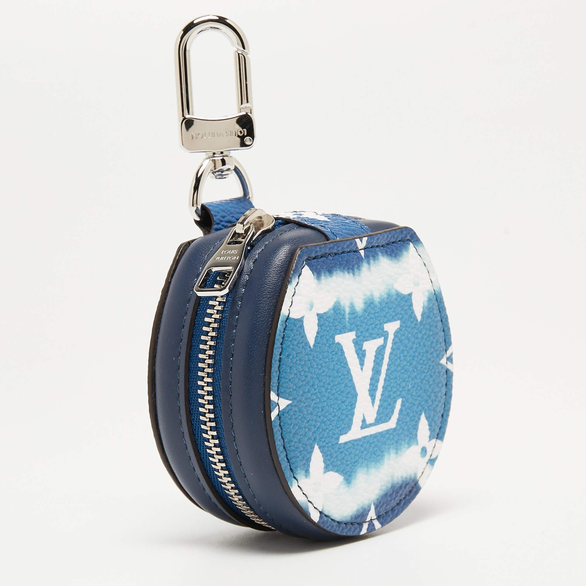 Louis Vuitton Blue Monogram Escale Canvas Earphone Case For Sale 7