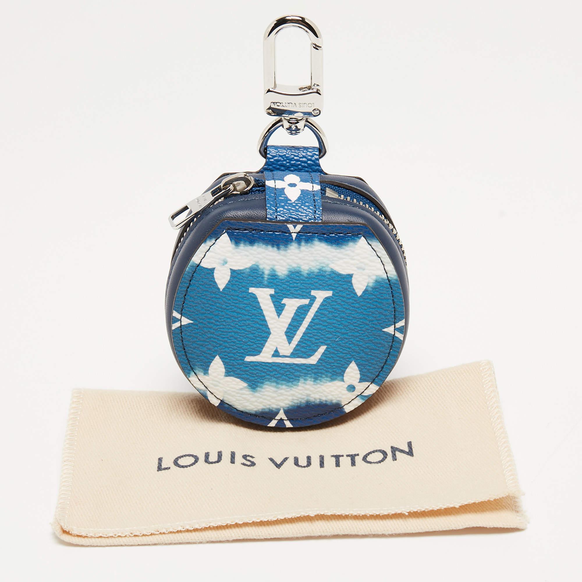 Louis Vuitton Blue Monogram Escale Canvas Earphone Case For Sale 8