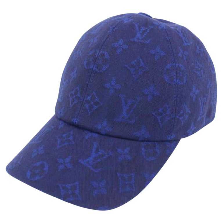 Louis Vuitton Grey x Blue Damier Knit Cashmere Helsinki Beanie Skull Cap Hat  46l For Sale at 1stDibs